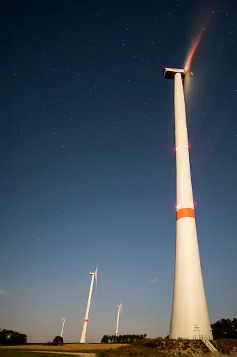 Nachts Am Windpark Nahe Kasendorf 4